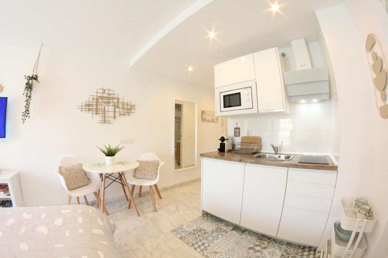 Torremolinos - New Central Studio Plata With Balcony Lägenhet Exteriör bild