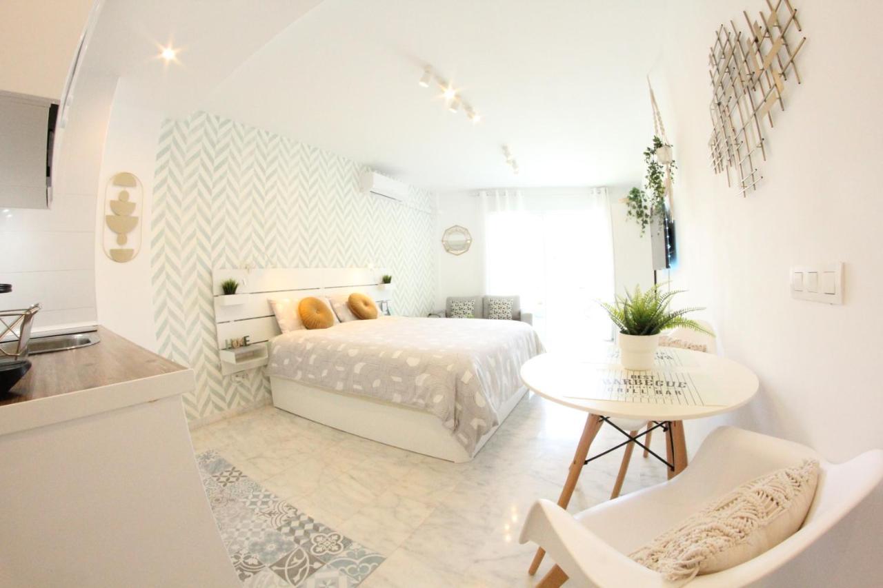 Torremolinos - New Central Studio Plata With Balcony Lägenhet Exteriör bild